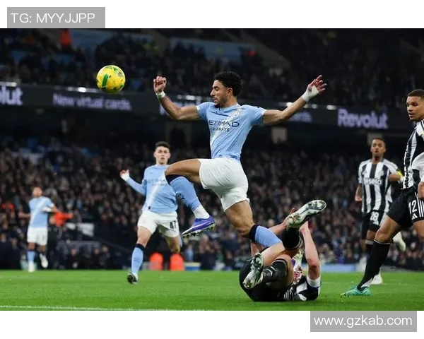 英格兰足球超级联赛：从传统豪门到崭新崛起球队的赛季全景分析